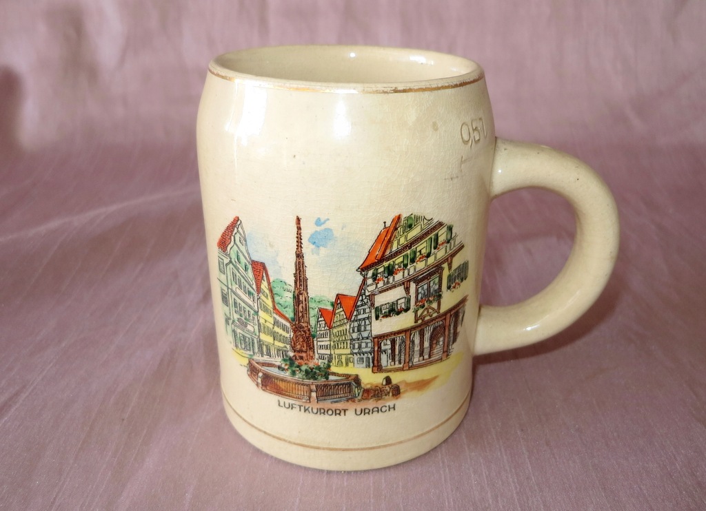 Sygnowany ceramiczny kufel 0,5 l .