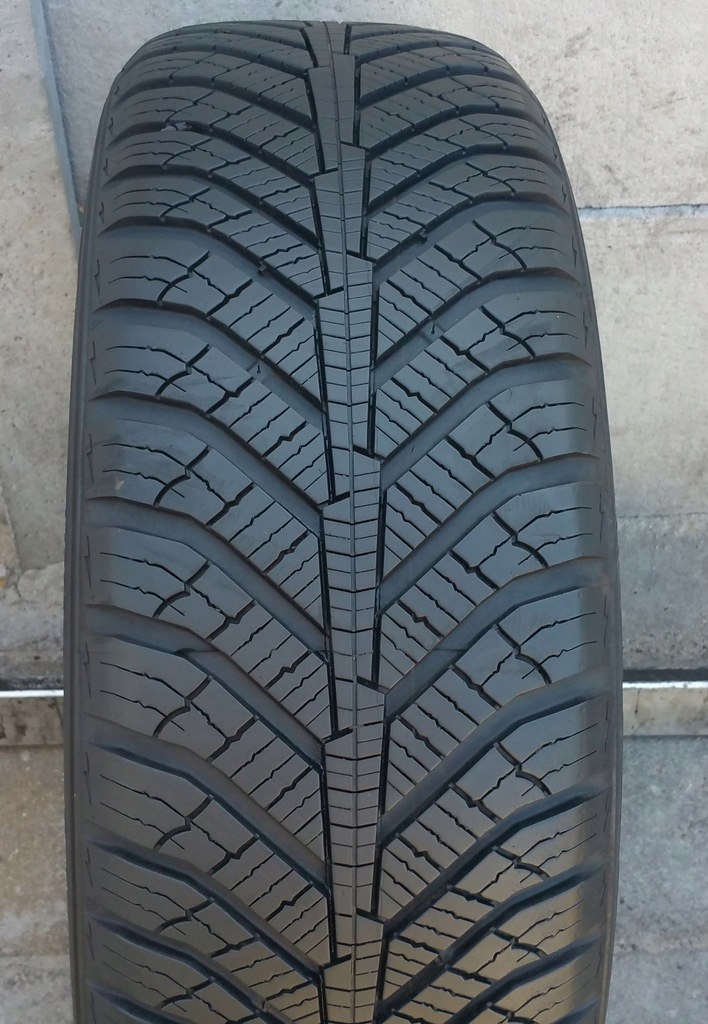 245/65R17 KUMHO SOLUS HA31 245/65/17 SUV 8mm