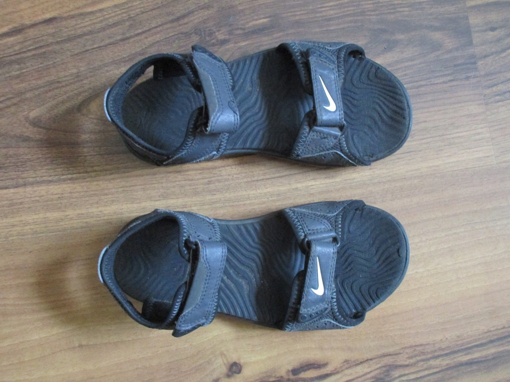 Sandałki firmy Nike, rozm. 31 dł.wkł. 20 cm