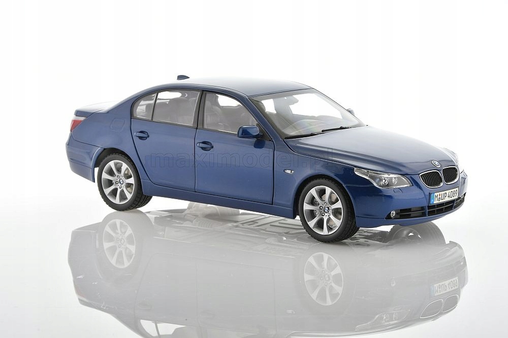 BMW 5er E60 ミニカー 京商 Kyosho ディーラー別注　1/18 お歳暮 2024 ミニカー E60 5er BMW 京商 18 ディーラー別注