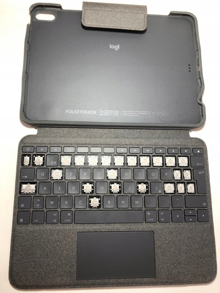 Купить LOGITECH FOLIO TOUCH APPLE IPAD 4 QWERTY N2-212: отзывы, фото, характеристики в интерне-магазине Aredi.ru