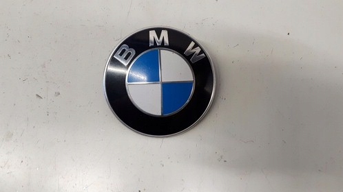 BMW F10 F11 ZNACZEK EMBLEMAT LOGO KLAPY