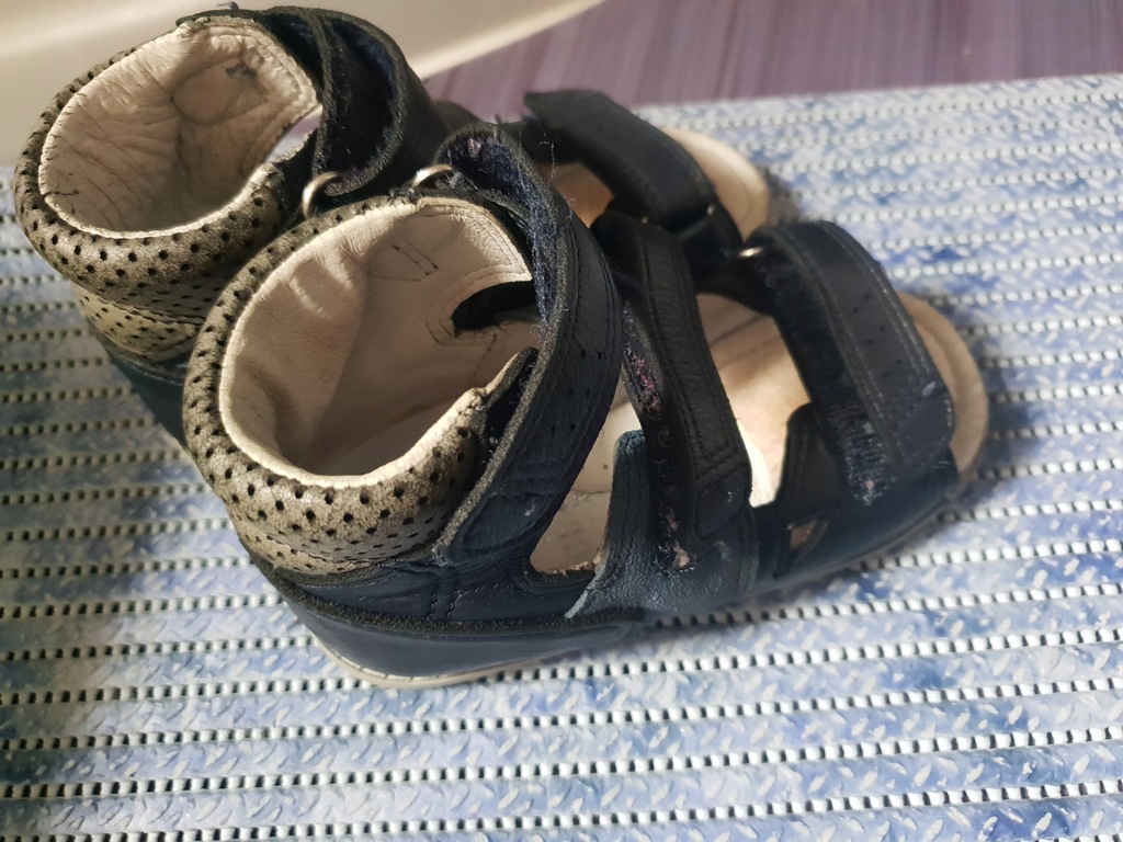 Sandały buty rzymki chłopięce Bartek r 25 skórzane