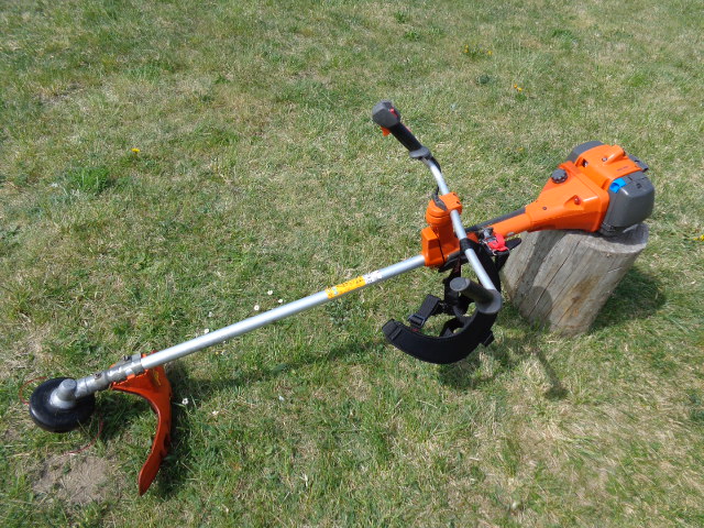 Kosa spalinowa Husqvarna 555 RXT moc 3,7 KM !!!