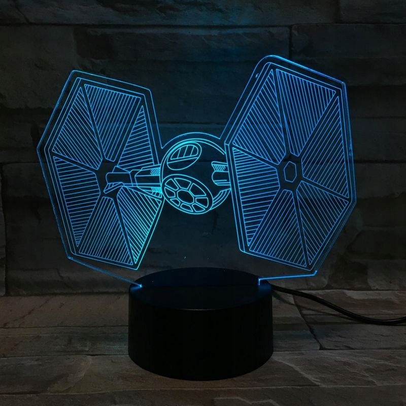 Lampka nocna 3D LED "Gwiezdne Wojny - Myśliwiec" Hologram + pilo