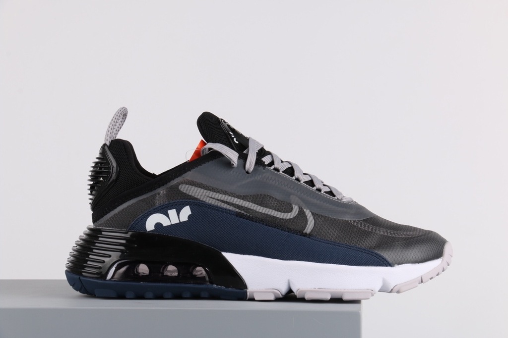 nike air max 2090 trainers in white and blue