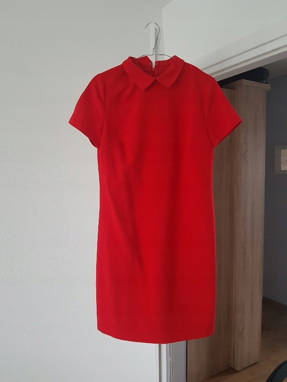 czerwona elegancka sukienka reserved kołnierzyk M