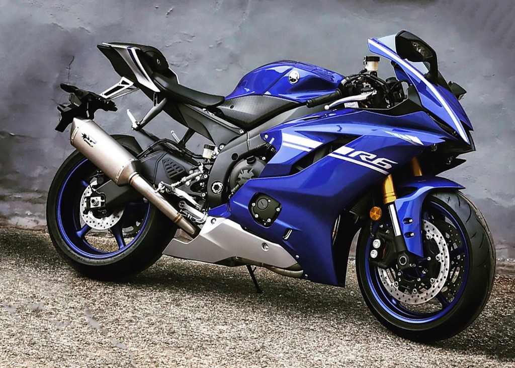 R6 Yamaha Race