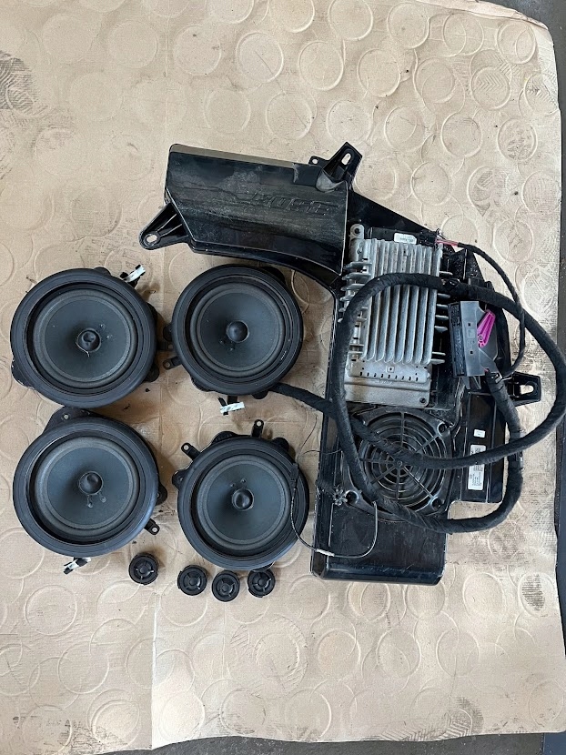 Zestaw nagłośnienia Bose 8E9035382E Audi A4 B6 B7
