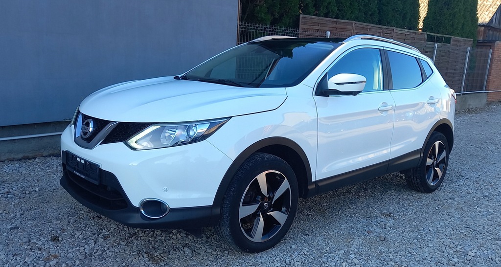QASHQAI 1.6 dCi 130 KM_ LED_ Kamery 360_ Modny biały_ Szklany dach