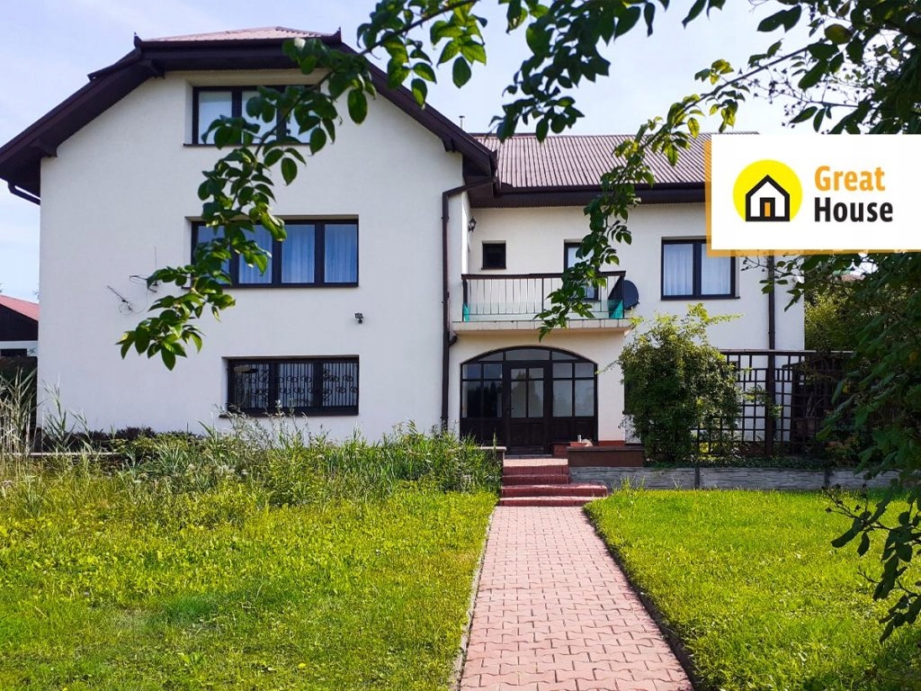 Dom, Staszów, Staszów (gm.), 310 m²