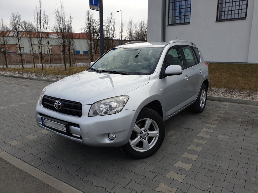 Toyota RAV4 2.0 VVTi_salon PL_Prestige_OKAZJA