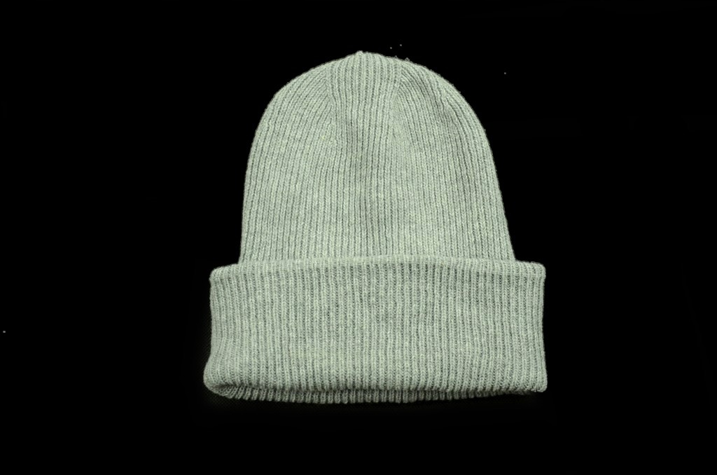 N1R009 ZARA __FZ7 CZAPKA BEANIE WZÓR PRĄŻKI __M