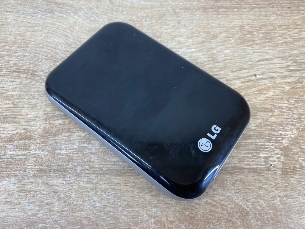 Dysk zewnętrzny HDD LG 320GB HXD5 320GB