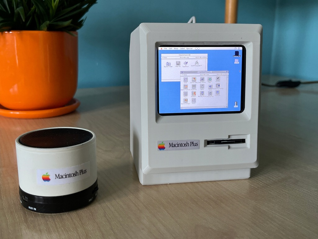 Apple Macintosh Plus - Mini Mac w 40% skali - Raspberry Pi Zero 2WH