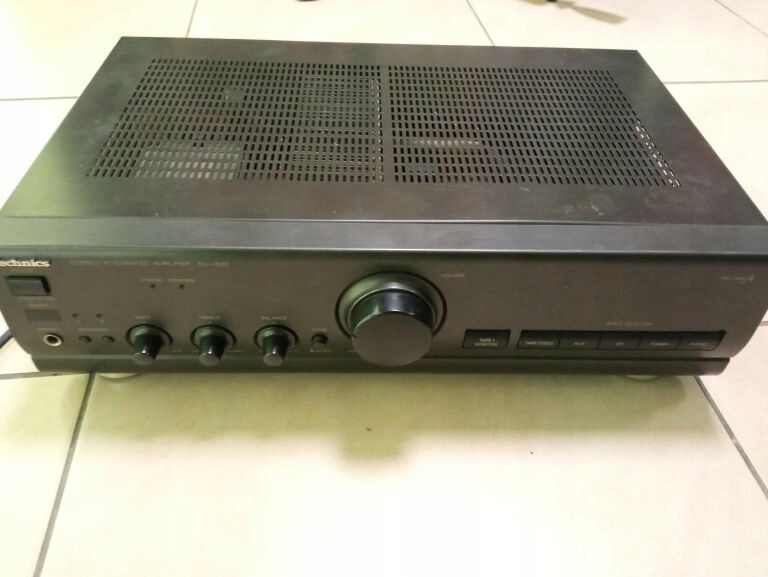 WZMACNIACZ TECHNICS SU-V500