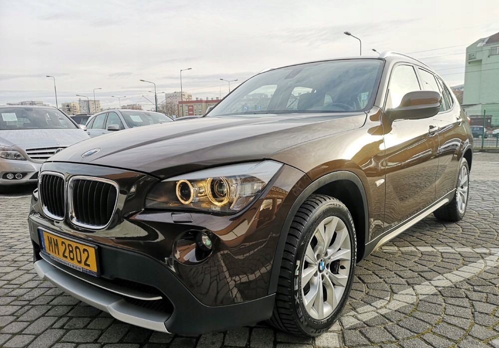 BMW X1 18d 143KM RzeczPrzebiegPotwKsSerw 2xKpl...