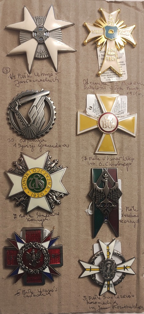 Piękne repliki międzywojennych odznak pułkowych