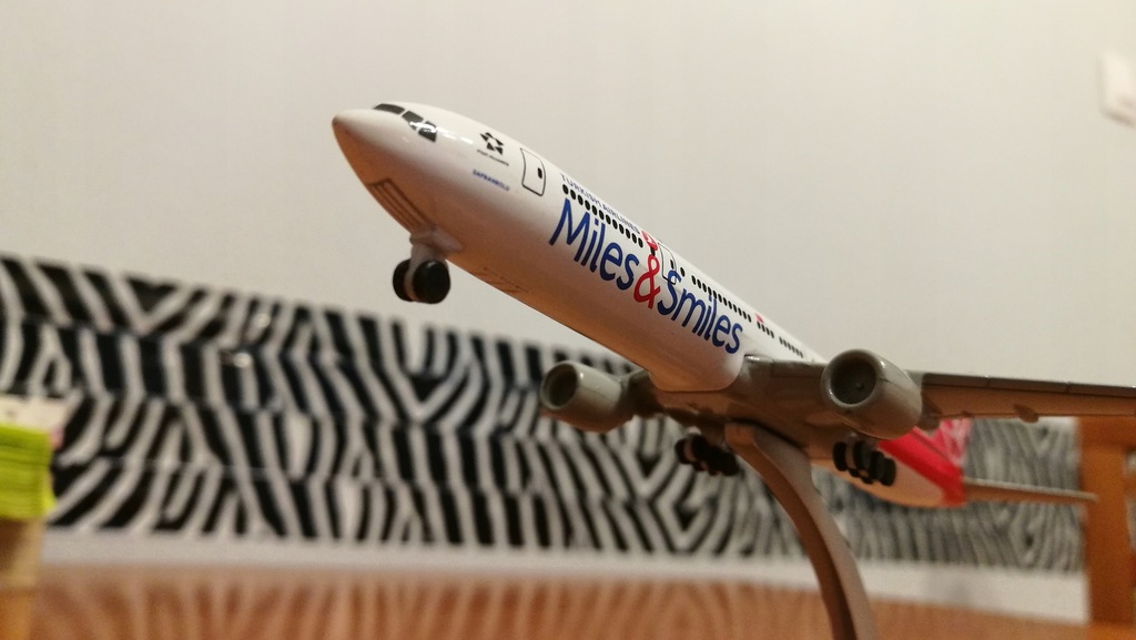 Купить Модель самолета Боинг 777-300ER Турецких авиалиний: отзывы, фото, характеристики в интерне-магазине Aredi.ru