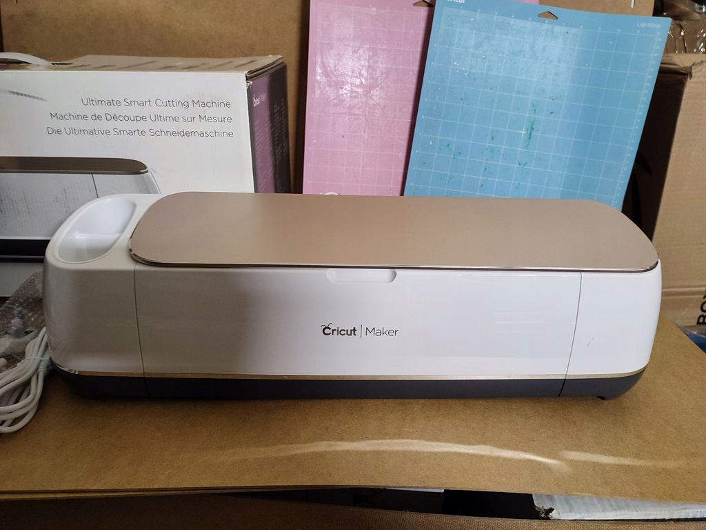 Купить CRICUT Maker режущий плоттер, бумага, фольга, ткани: отзывы, фото, характеристики в интерне-магазине Aredi.ru