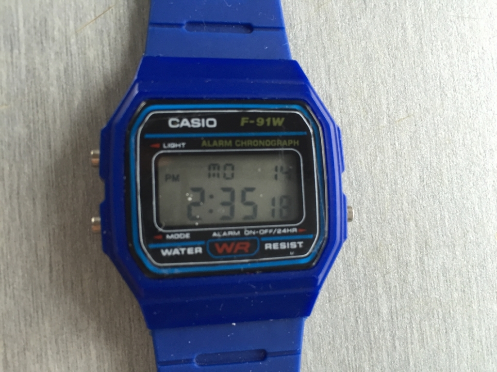 klasyczny zegarek Casio F-91W blue niebieski
