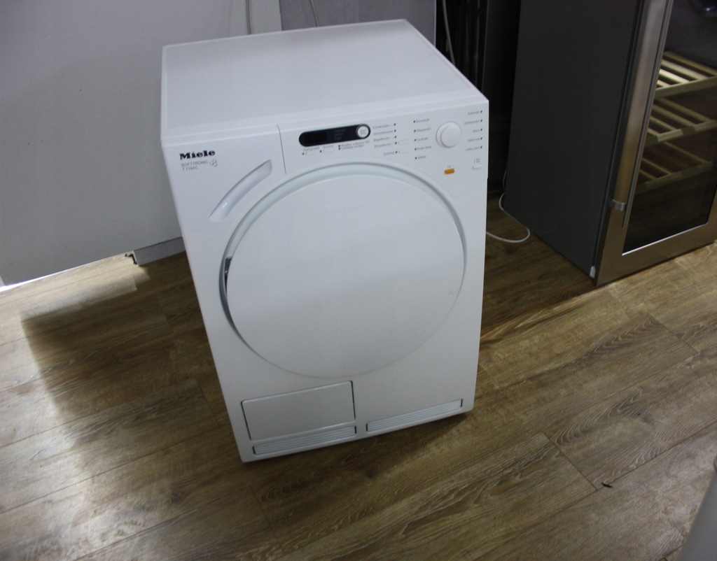 Купить Конденсаторная сушилка Miele T7744C Sofftronic, 6кг отзывы