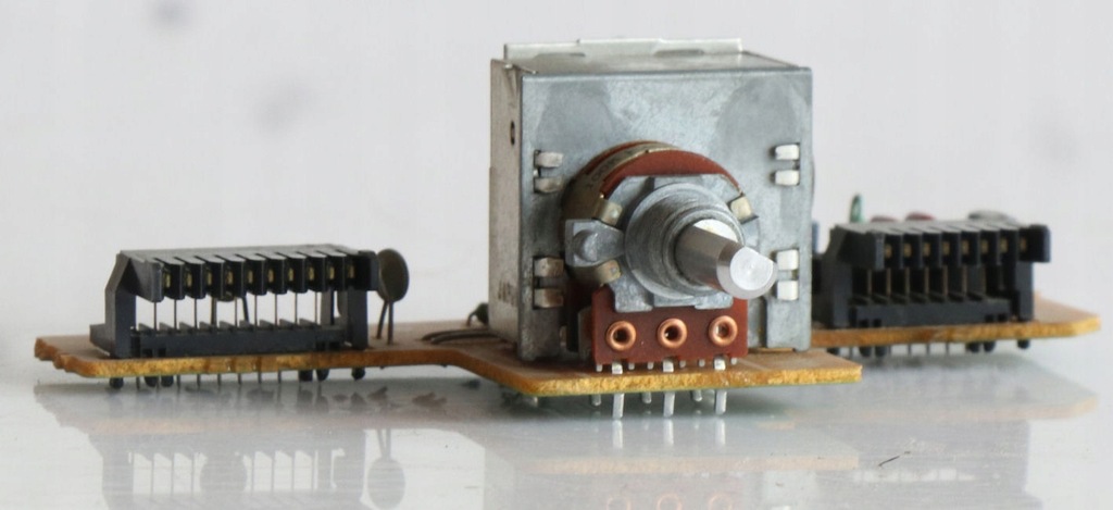 Technics SU-A700 Mk2 potencjometr 2x100k RJB1062AC