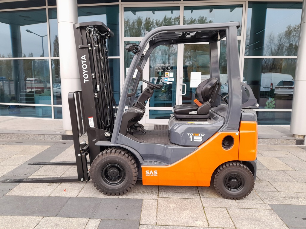 NOWY WÓZEK WIDŁOWY TOYOTA 8FGF15 2023 ROK TRIPLEX