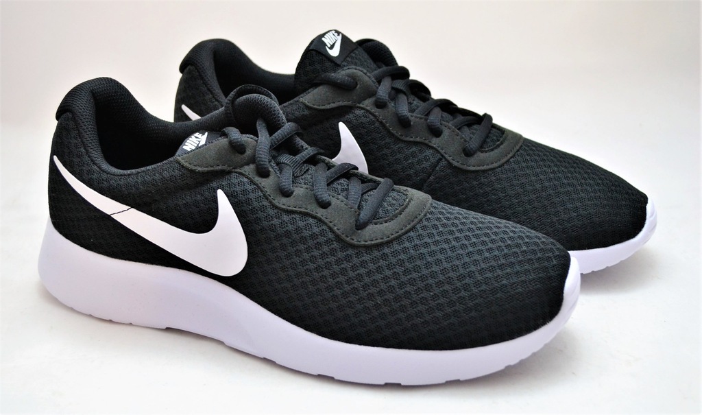 Nike Tanjun 812654-011 (N392) r.40,5