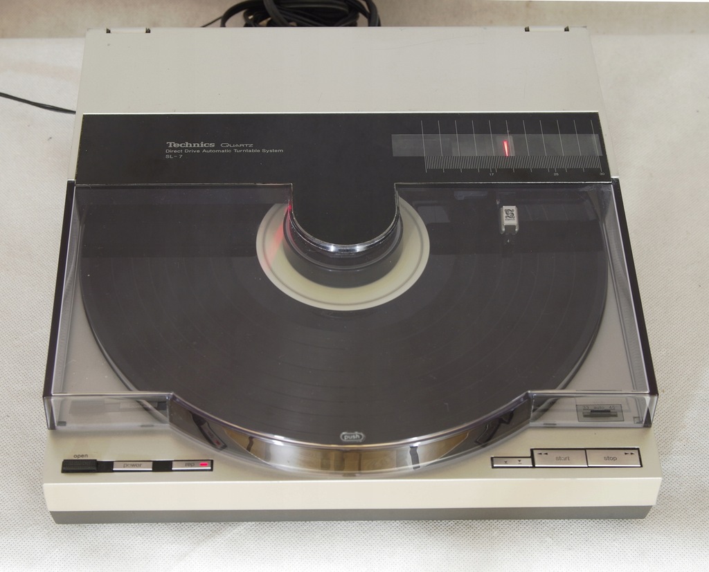 Gramofon Technics SL-7, Direct Drive, Quartz