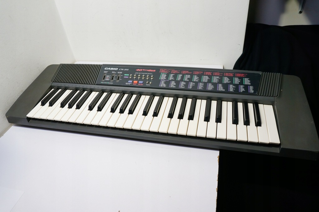 Casio CTK-200 Retro Keyboard Syntezator