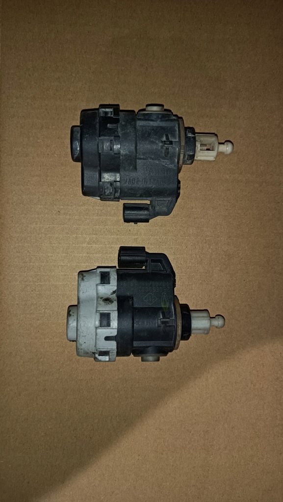 SILNICZEK ŚWIATEŁ LAMPY LAMP XENON ESPACE 4 IV