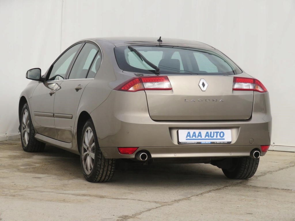 Купить Renault Laguna 2.0 dCi, польский автосалон, авторизованный сервисный центр: отзывы, фото, характеристики в интерне-магазине Aredi.ru