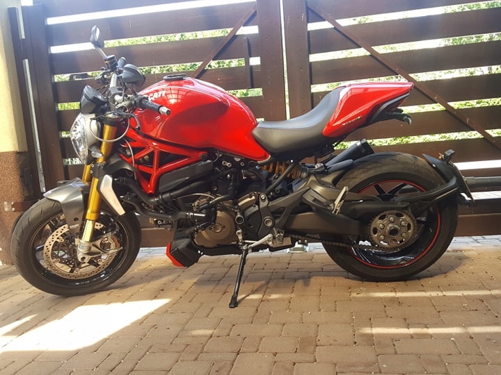 Ducati Monster 1200 S /Zamiana na koparkoładowarkę