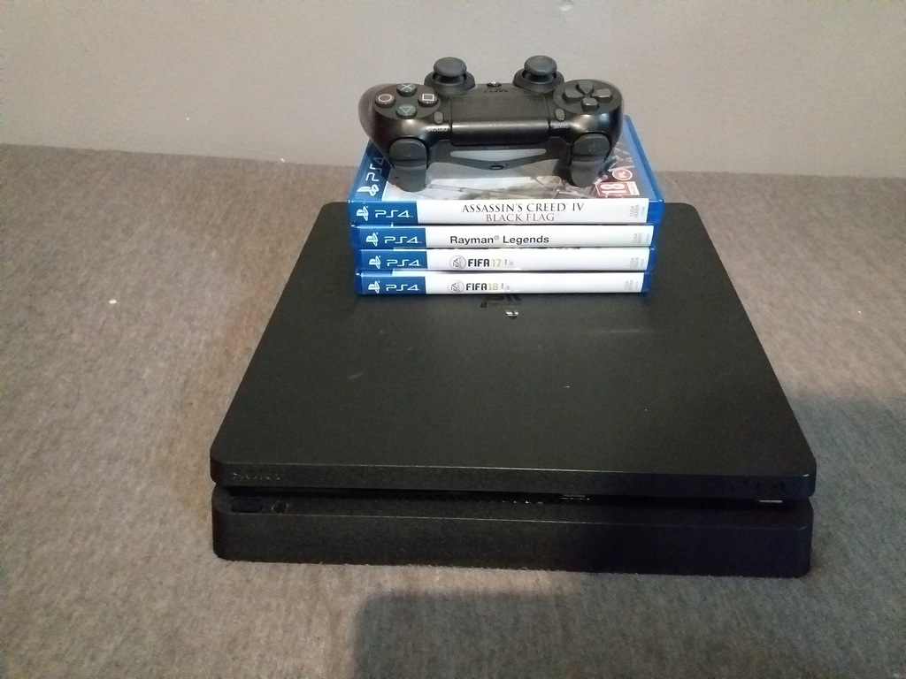 Sony Playstation 4 Slim 1TB Pad 4gry