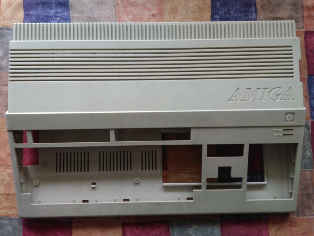 Amiga 500 obudowa
