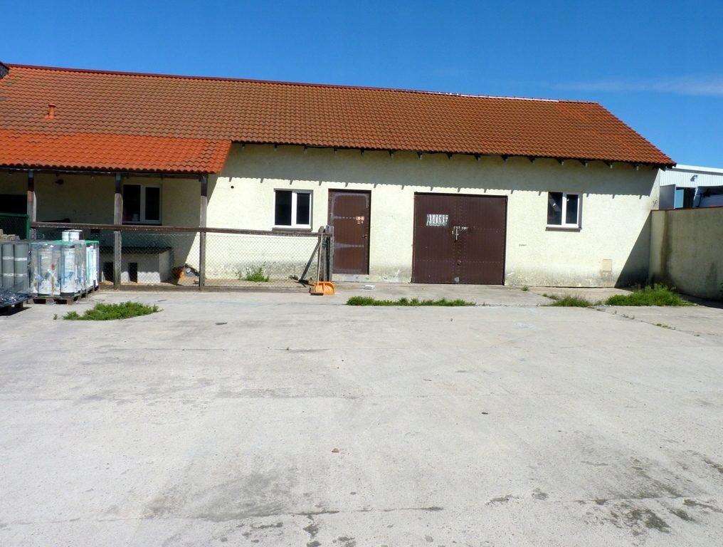 Magazyny i hale, Gniezno, 69 m²