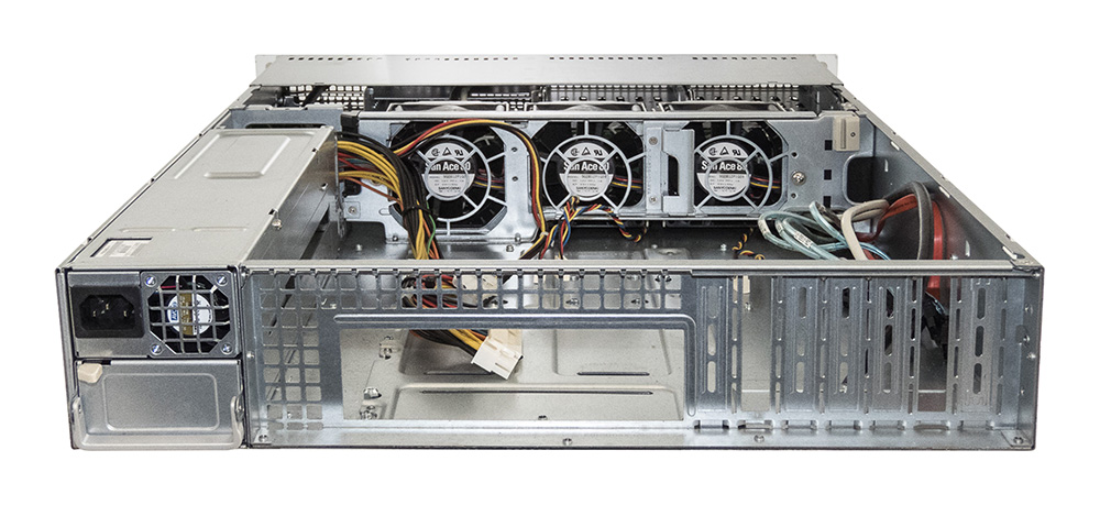 Купить КОРПУС SUPERMICRO CSE-825 высотой 2U + БЛОК ПИТАНИЯ + ОБЪЕДИНИТЕЛЬНАЯ ПЛАТА: отзывы, фото, характеристики в интерне-магазине Aredi.ru