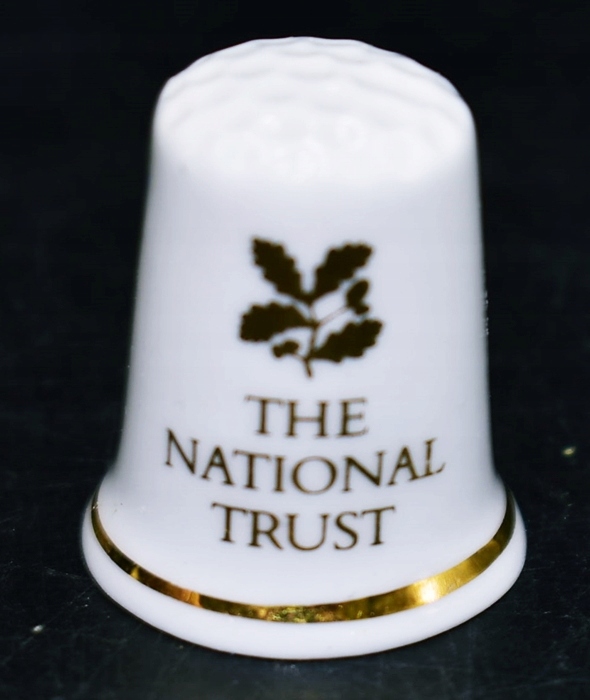 5263-30 THE NATIONAL TRUST a#g NAPARSTEK PORCELANA