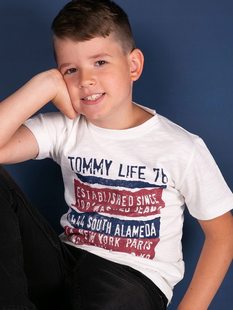 Biały t-shirt chłopięcy TOMMY LIFE 104