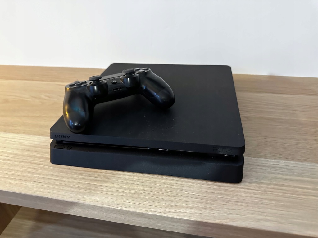 Konsola Sony PlayStation 4 slim 500 GB czarny