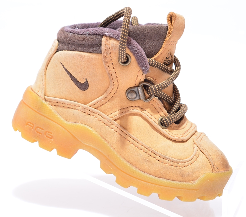 B1-49 ...NIKE... m#k BUTY SNIEGOWCE LOGOWANE r.21