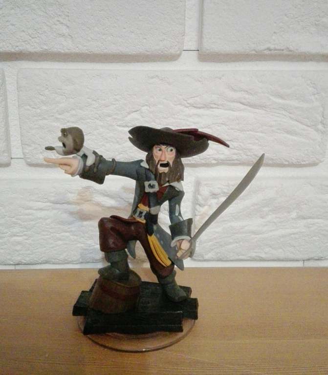 figurka pirata