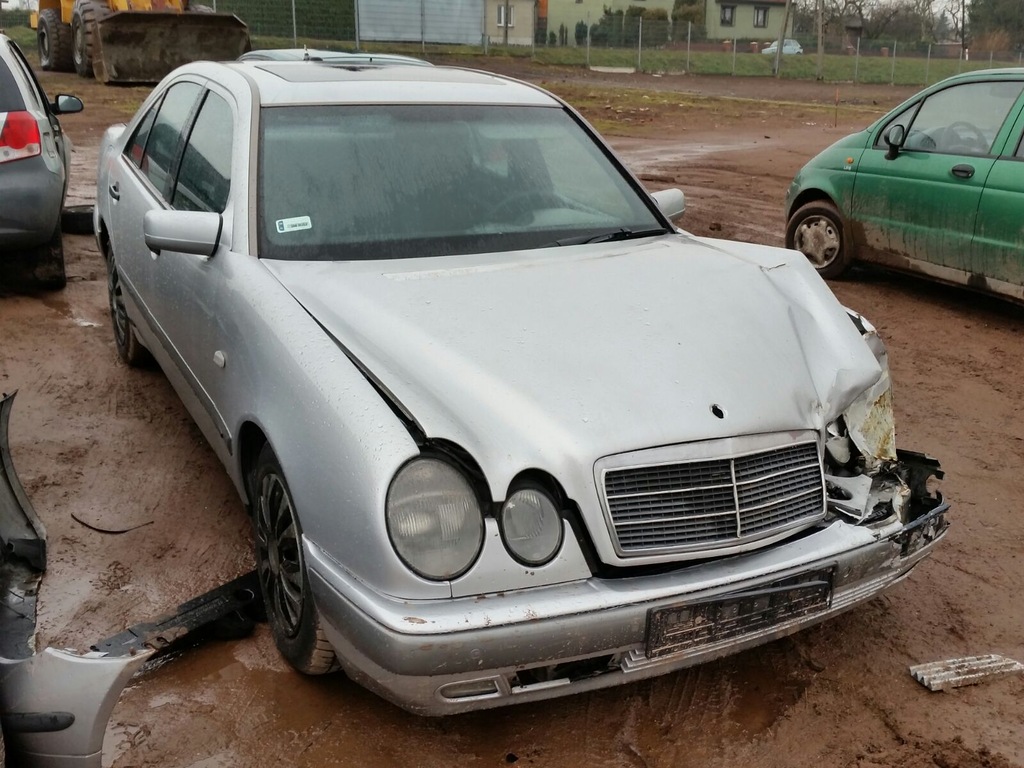 KANAPA TYŁ TYLNA MERCEDES W 210 E KLASA 7096383953