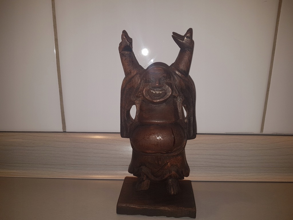 ŁADNA FIGURKA BUDDA RZEZBA w DREWNIE