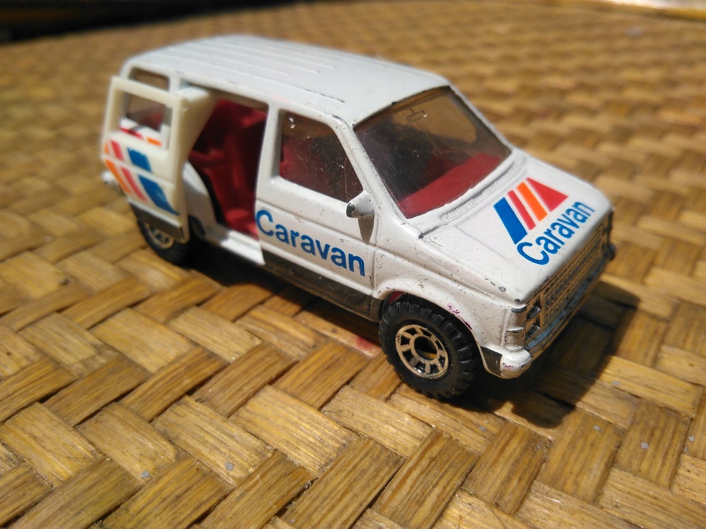 matchbox dodge caravan