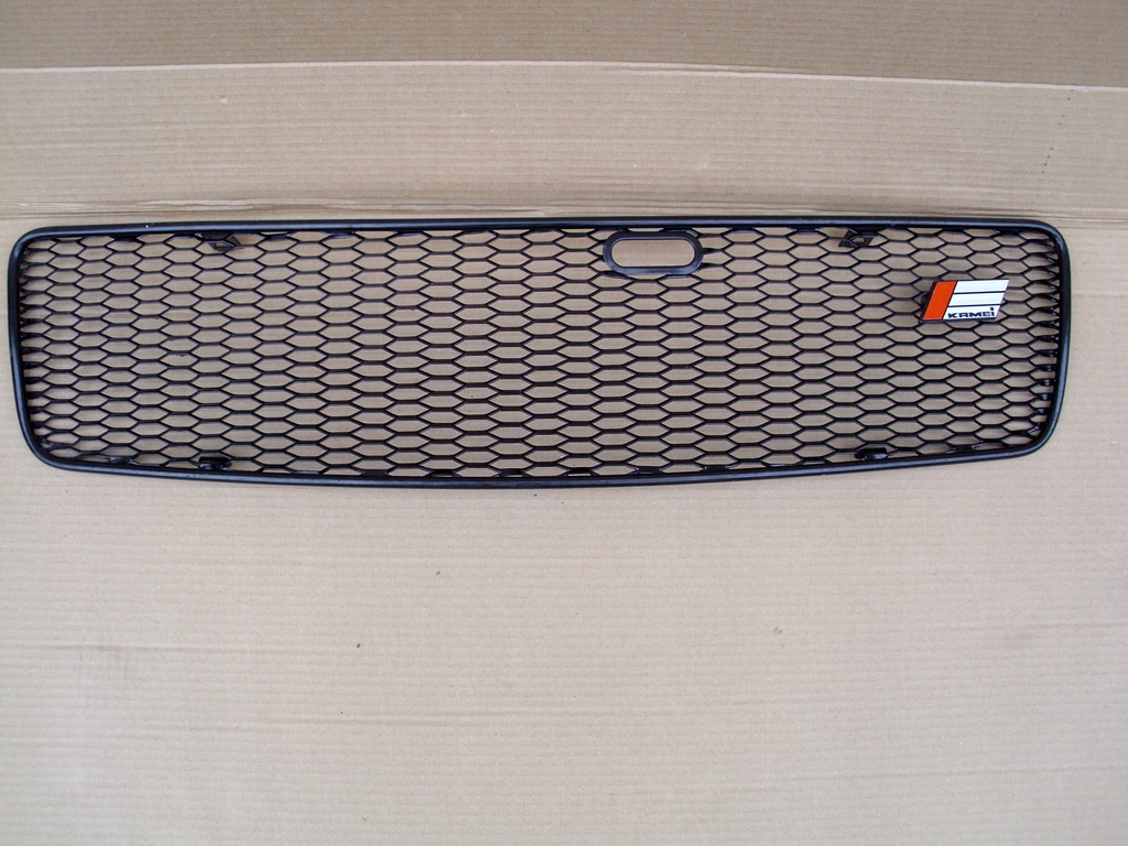 Решетка радиатора ауди а4 б6. Audi a4 b8 молдинг решетки радиатора. 8k0853651a s66. Решетка радиатора a4 b8 quattro. Решетка s4.