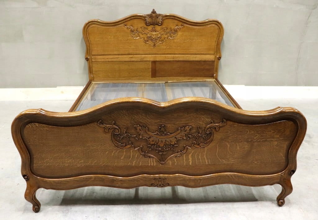 2058 rzeźbione łóżko ludwikowskie, 150x200
