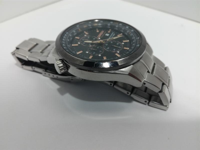 champion outlander watch price