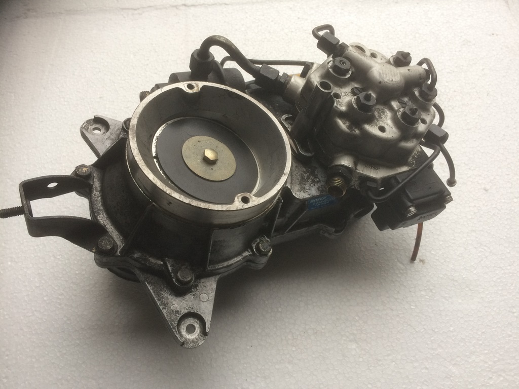 Rozdzielacz Przepustnica Mercedes 2.6 438121033